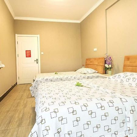Huanlesong Youth Hostel 武漢市 エクステリア 写真