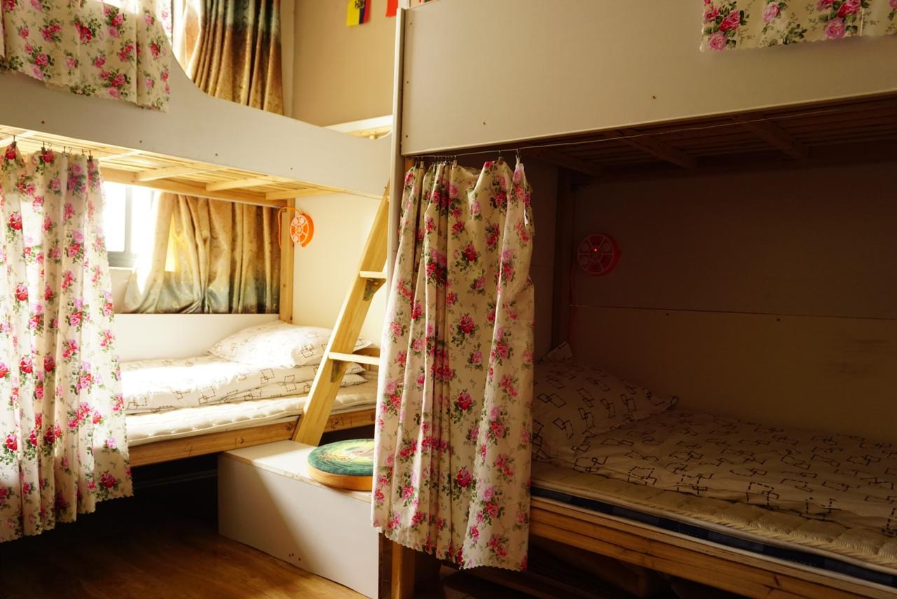 Huanlesong Youth Hostel 武漢市 エクステリア 写真
