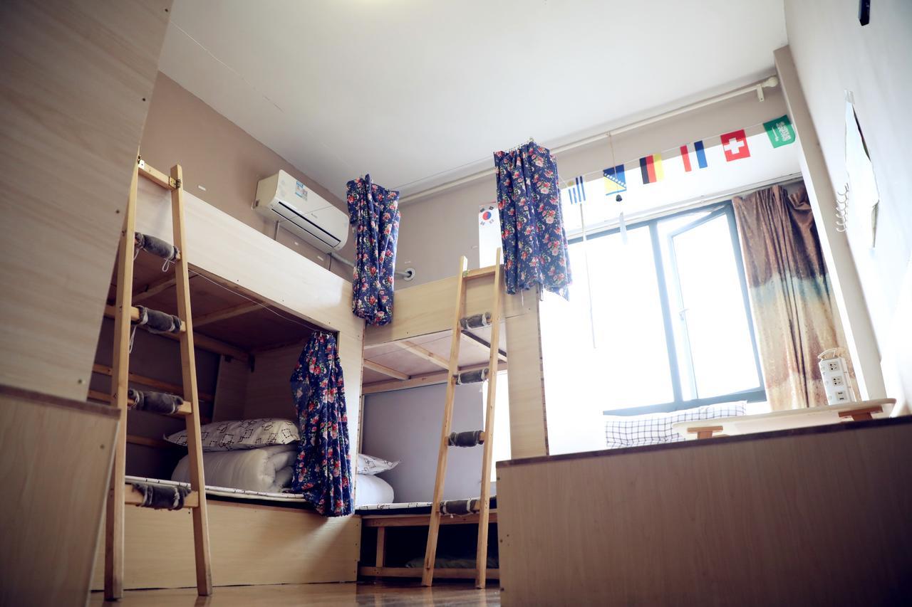 Huanlesong Youth Hostel 武漢市 エクステリア 写真