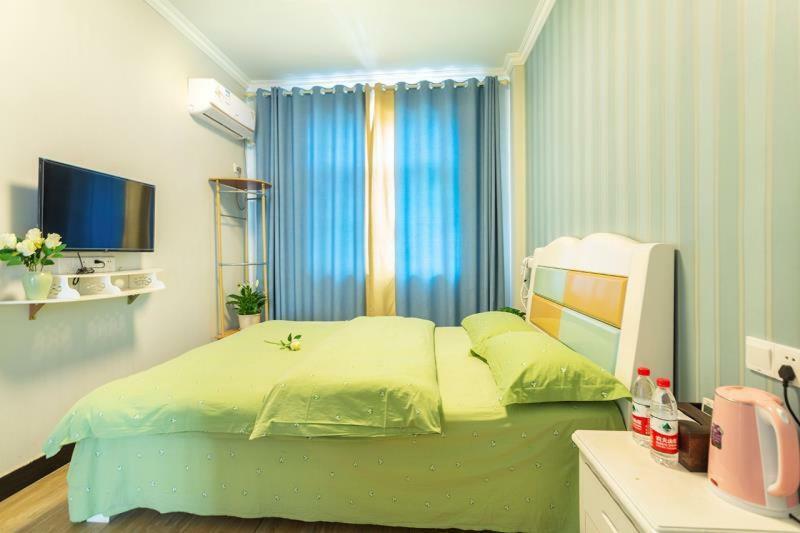 Huanlesong Youth Hostel 武漢市 エクステリア 写真