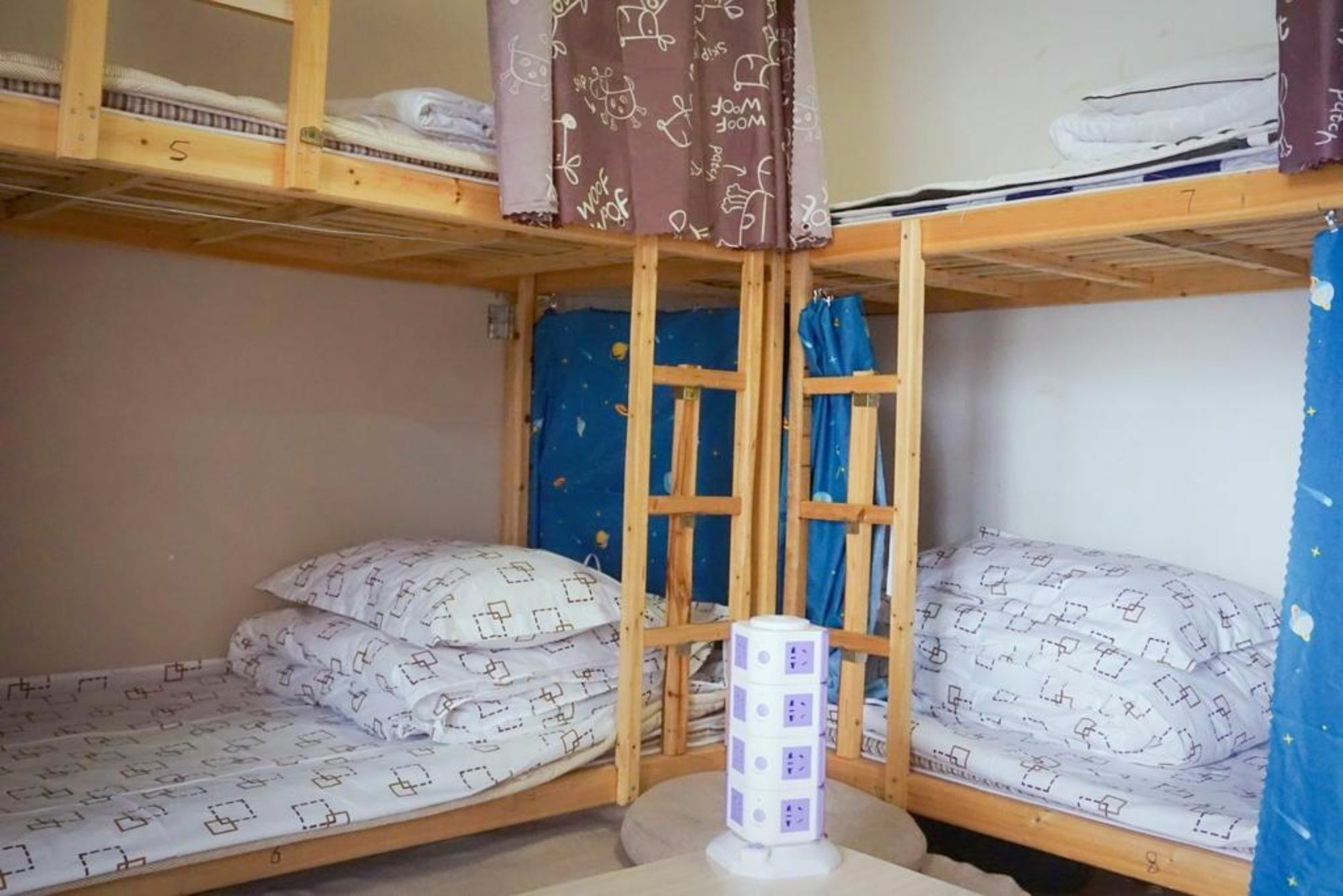 Huanlesong Youth Hostel 武漢市 エクステリア 写真